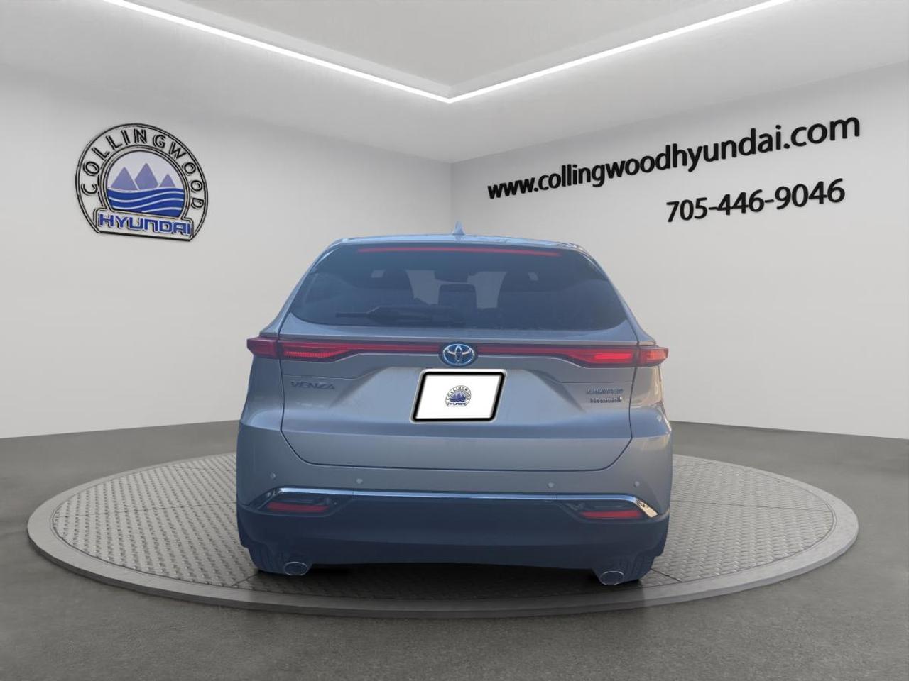 2021 Toyota Venza LIMITED Photo
