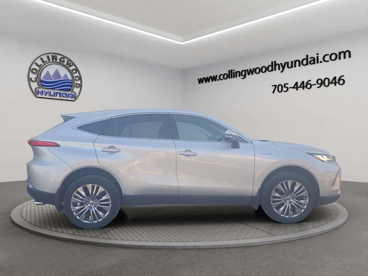 2021 Toyota Venza LIMITED Photo