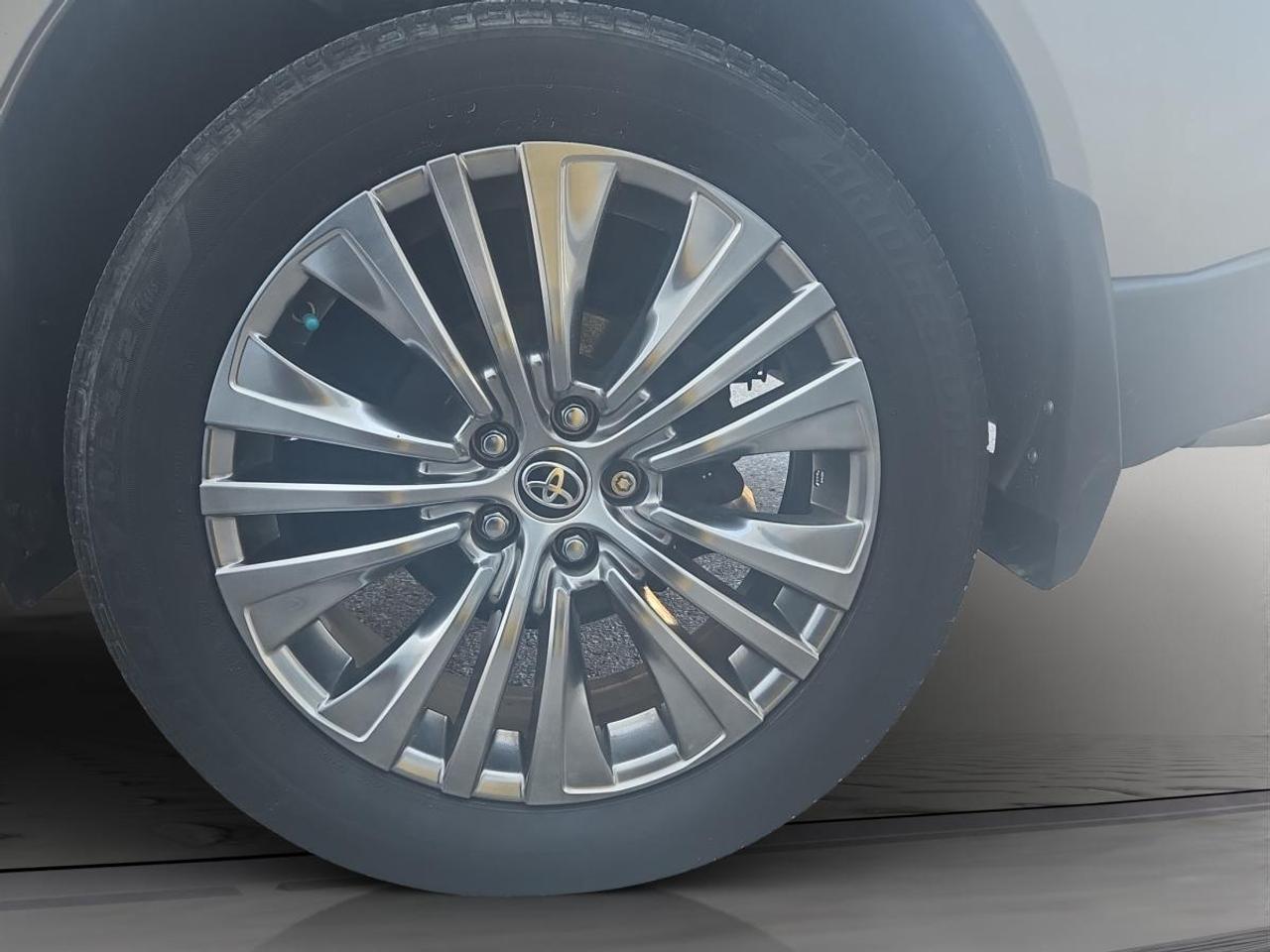 2021 Toyota Venza LIMITED Photo