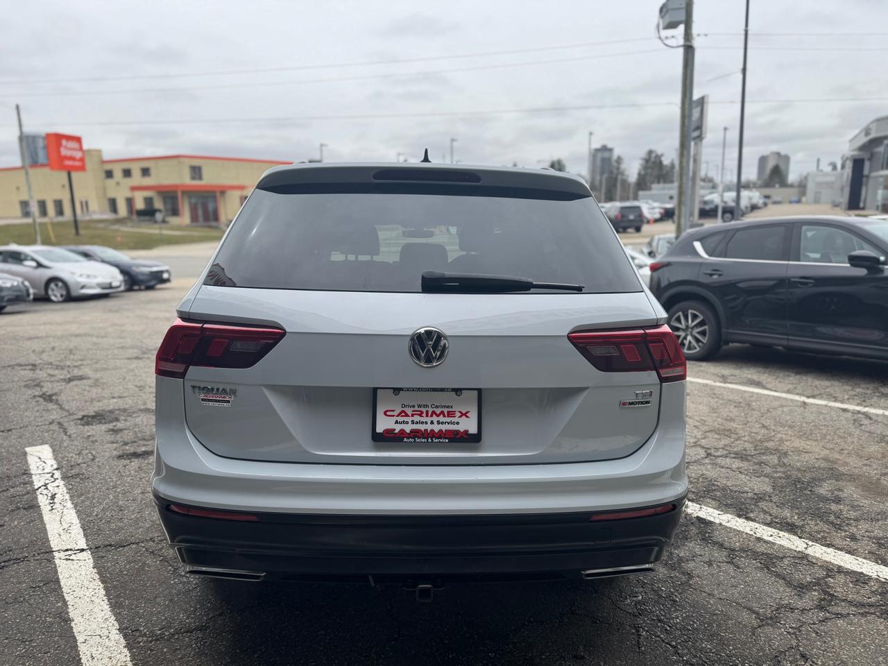2018 Volkswagen Tiguan Comfortline Accident Free | Heated Seats | Apple CarPlay Photo3