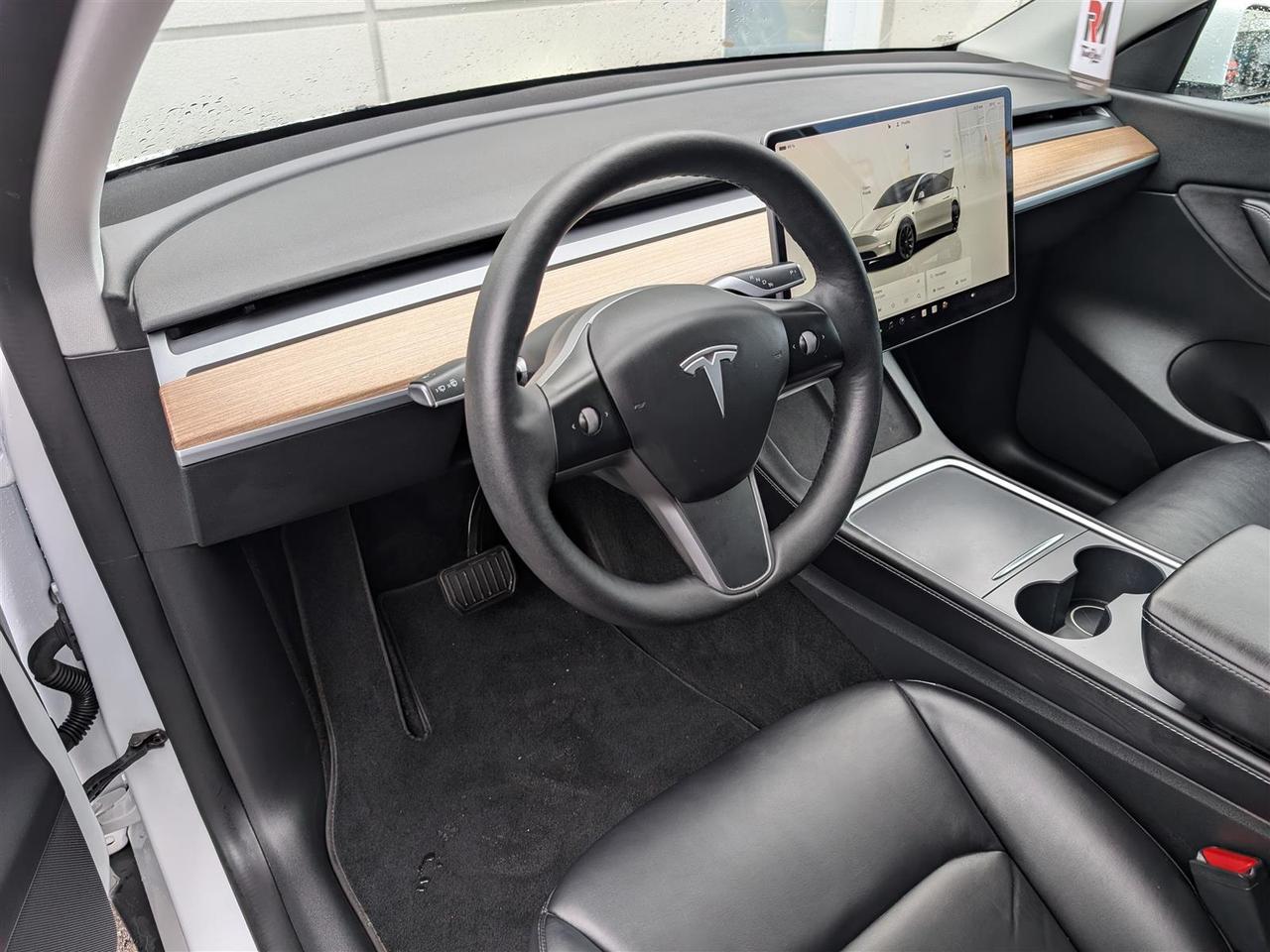 2022 Tesla Model Y LONG RANGE AWD - DUAL MOTOR Photo