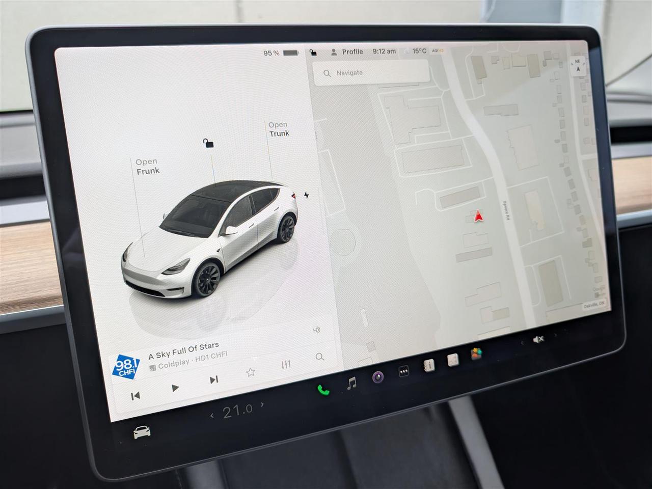 2022 Tesla Model Y LONG RANGE AWD - DUAL MOTOR Photo