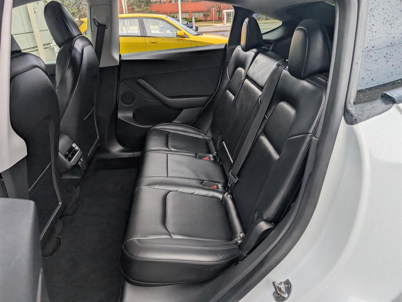 2022 Tesla Model Y LONG RANGE AWD - DUAL MOTOR Photo