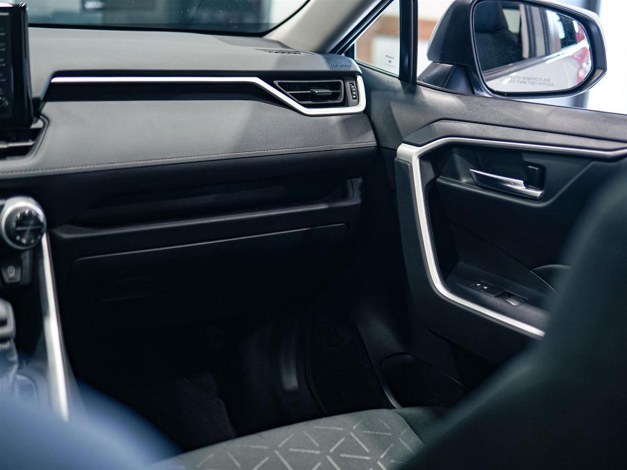 2021 Toyota RAV4 XLE | NO ACCIDENTS | TOYOTA SERVICED Photo