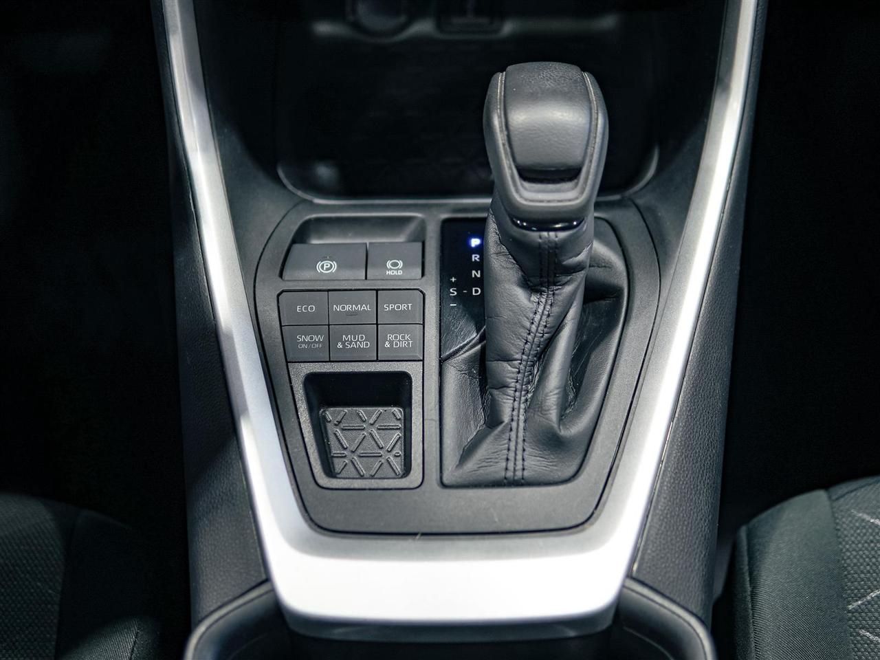 2021 Toyota RAV4 XLE | NO ACCIDENTS | TOYOTA SERVICED Photo