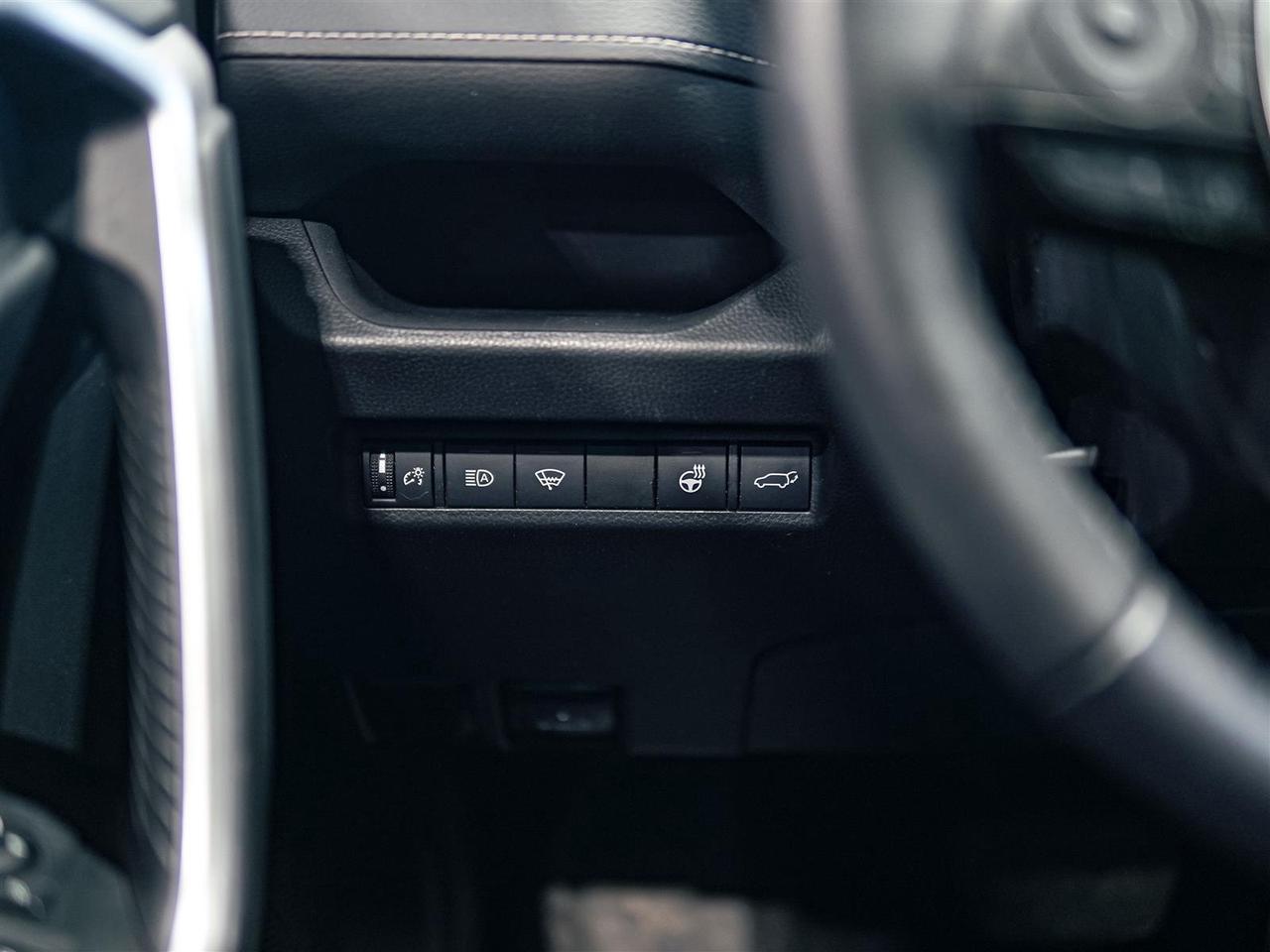 2021 Toyota RAV4 XLE | NO ACCIDENTS | TOYOTA SERVICED Photo