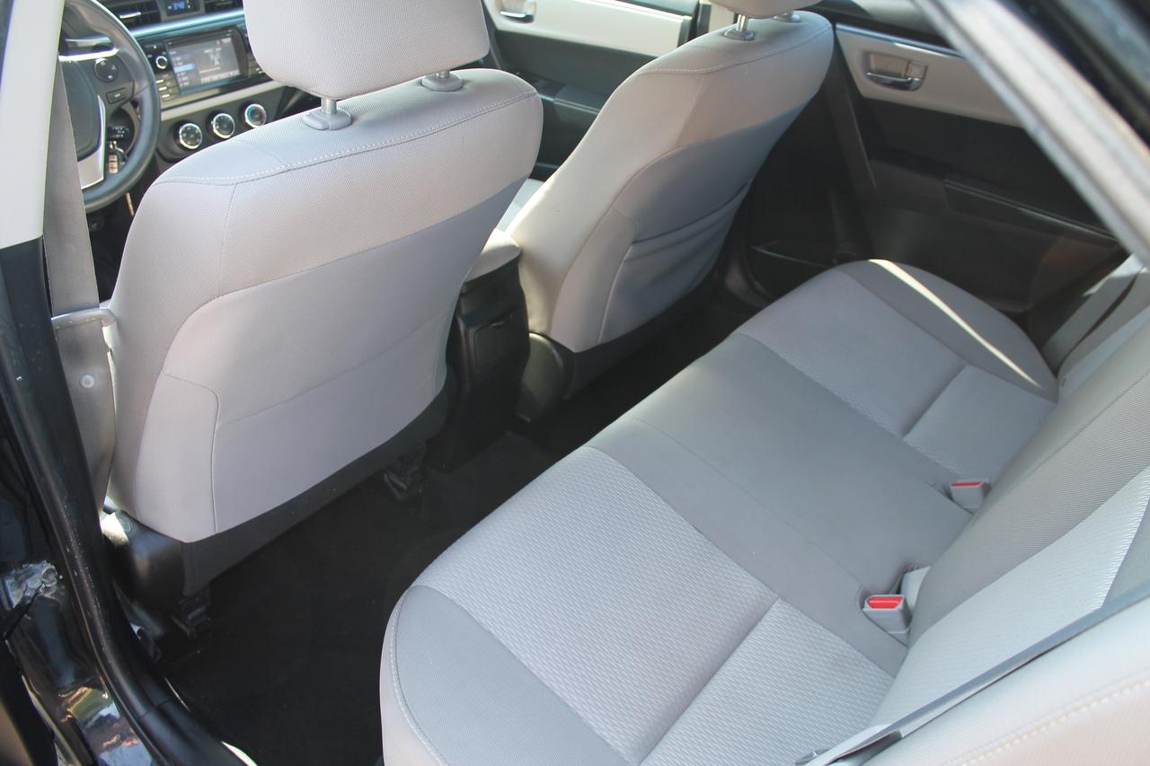 2015 Toyota Corolla LE Photo