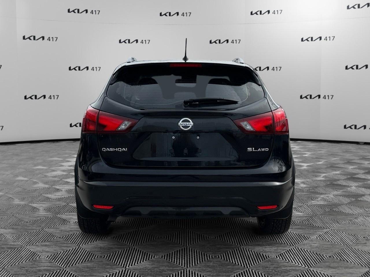 2017 Nissan Qashqai AWD 4DR SL CVT Photo3