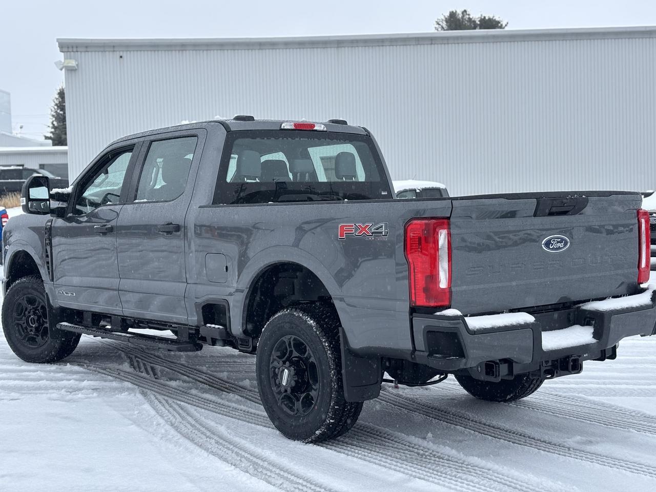 2026 Ford SuperDuty F-250® XL Photo2