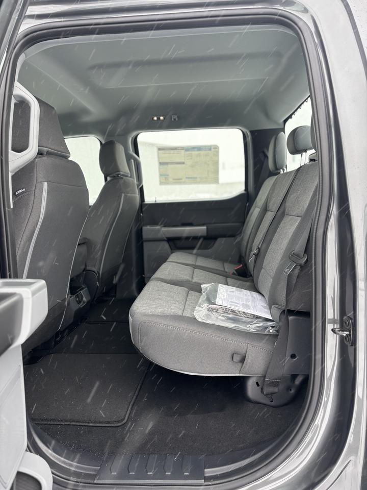 2026 Ford SuperDuty F-250® XL Photo4