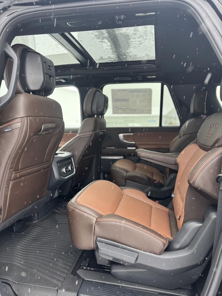 2026 Ford Expedition MAX® King Ranch® Photo4