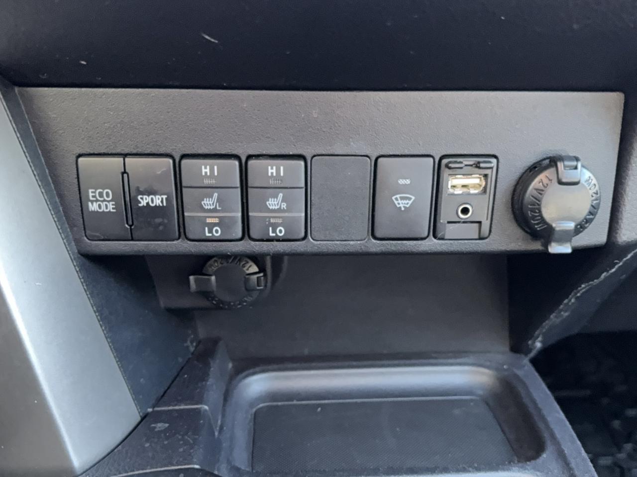 2017 Toyota RAV4 XLE Photo