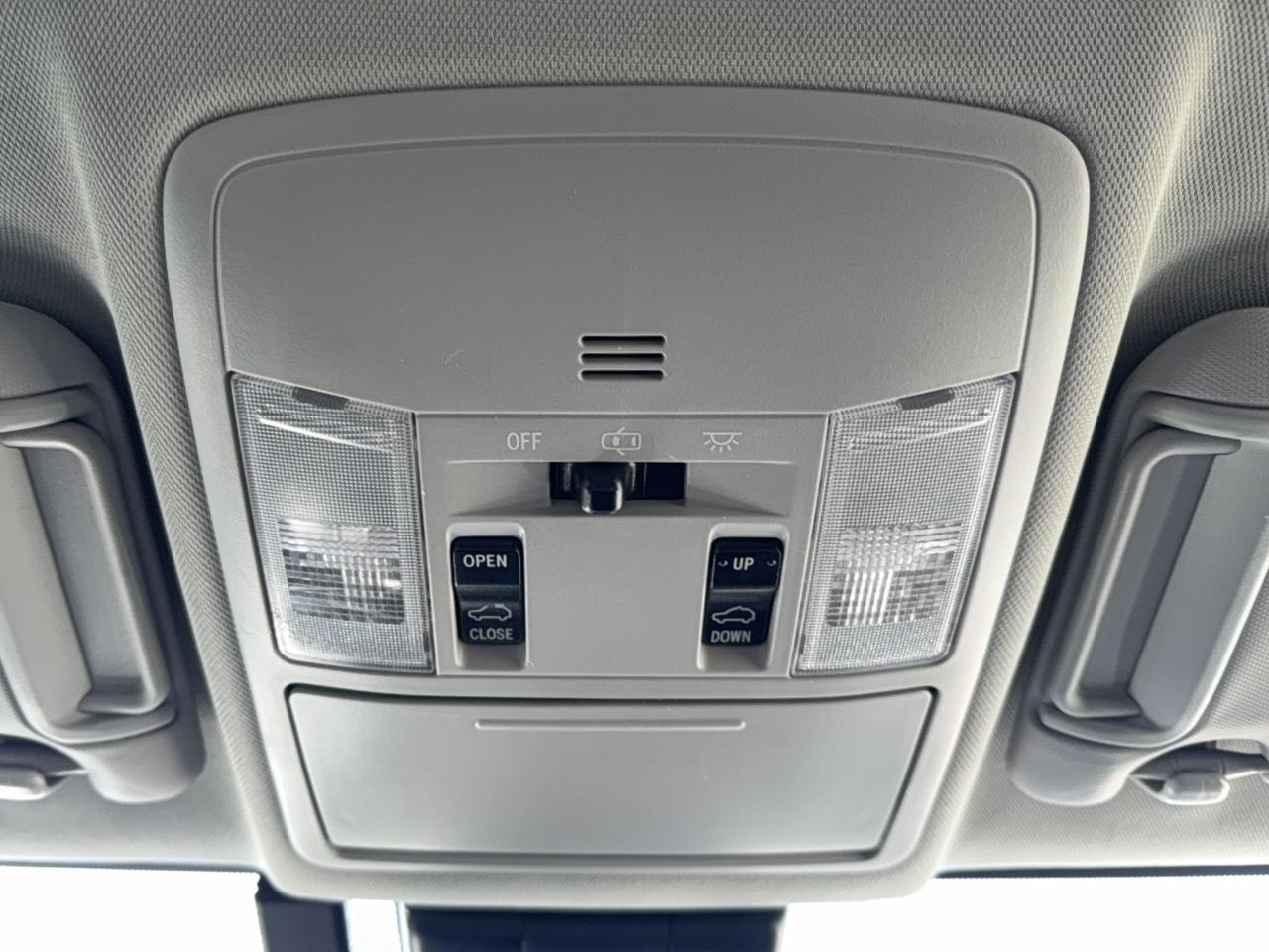 2017 Toyota RAV4 XLE Photo