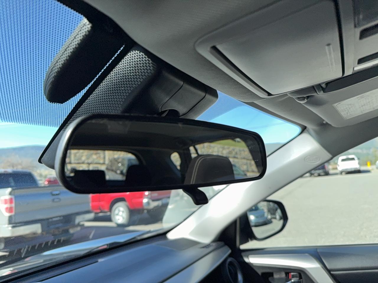 2017 Toyota RAV4 XLE Photo