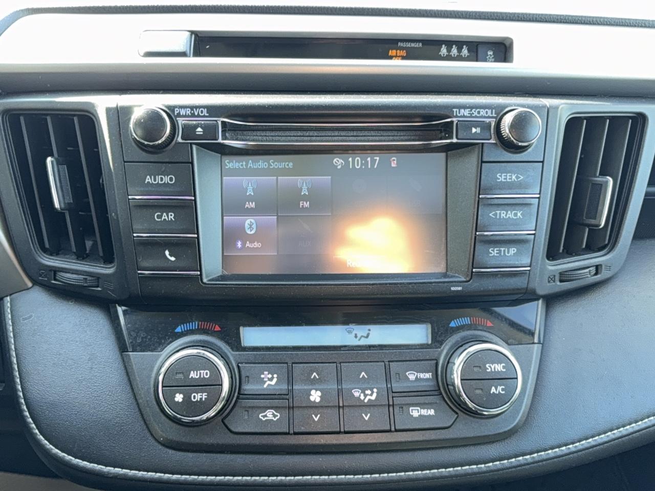 2017 Toyota RAV4 XLE Photo