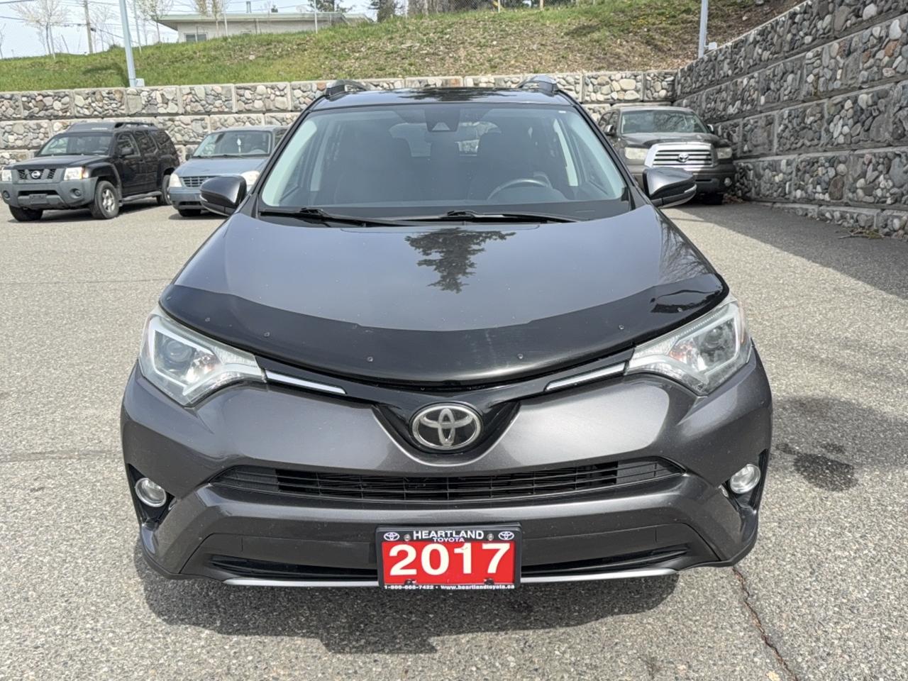 2017 Toyota RAV4 XLE Photo