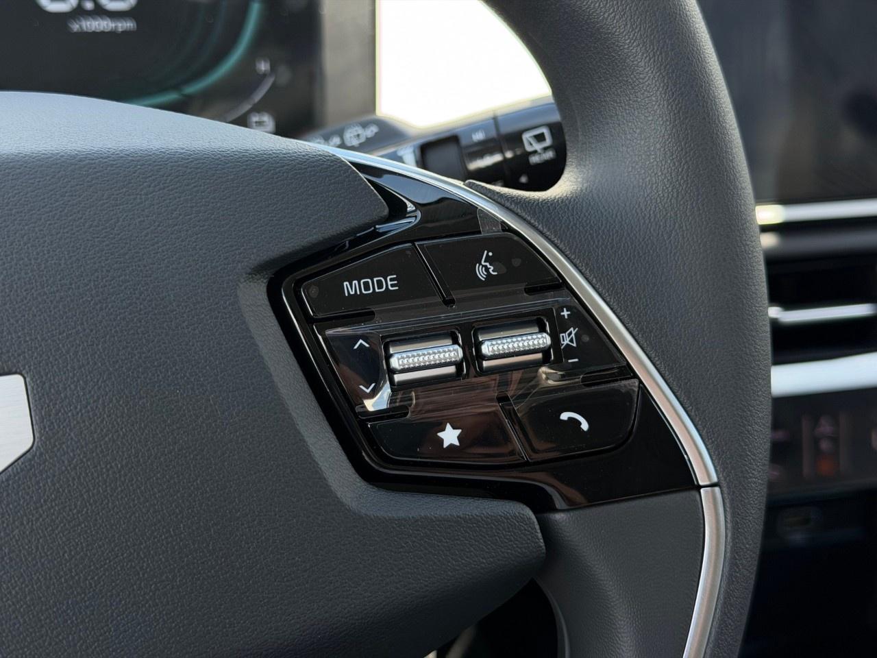 2026 Kia NIRO LX FWD Photo