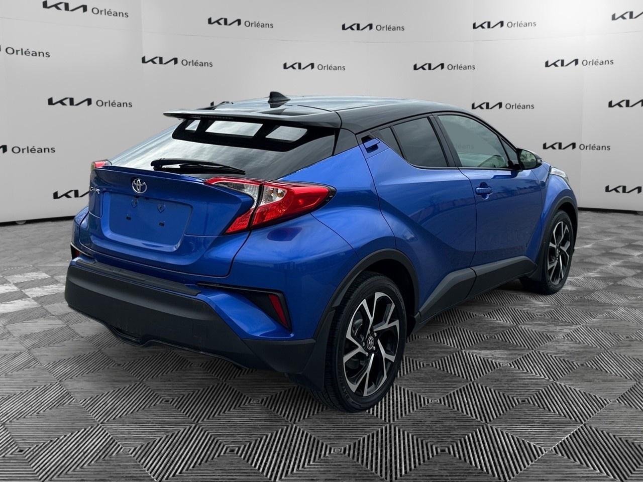 2022 Toyota C-HR  Photo