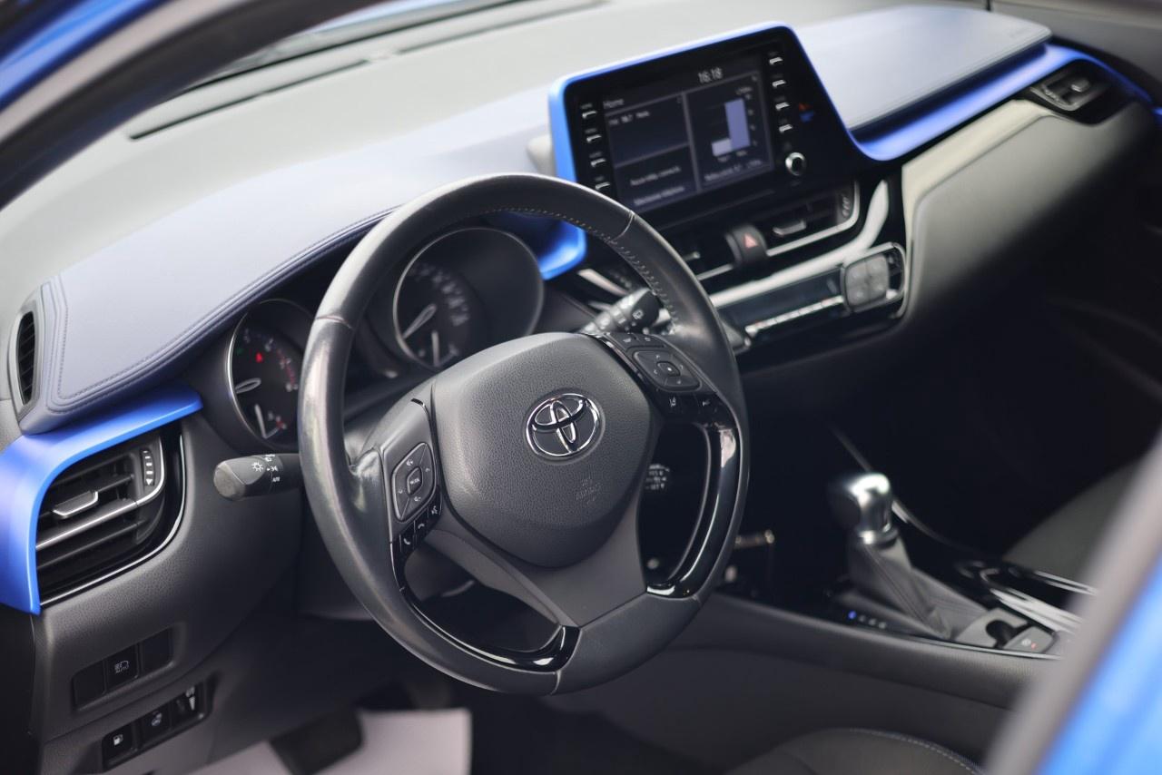 2022 Toyota C-HR  Photo