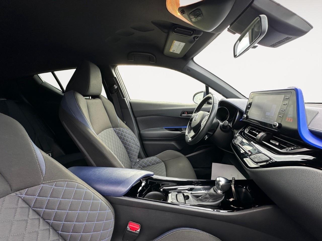 2022 Toyota C-HR  Photo