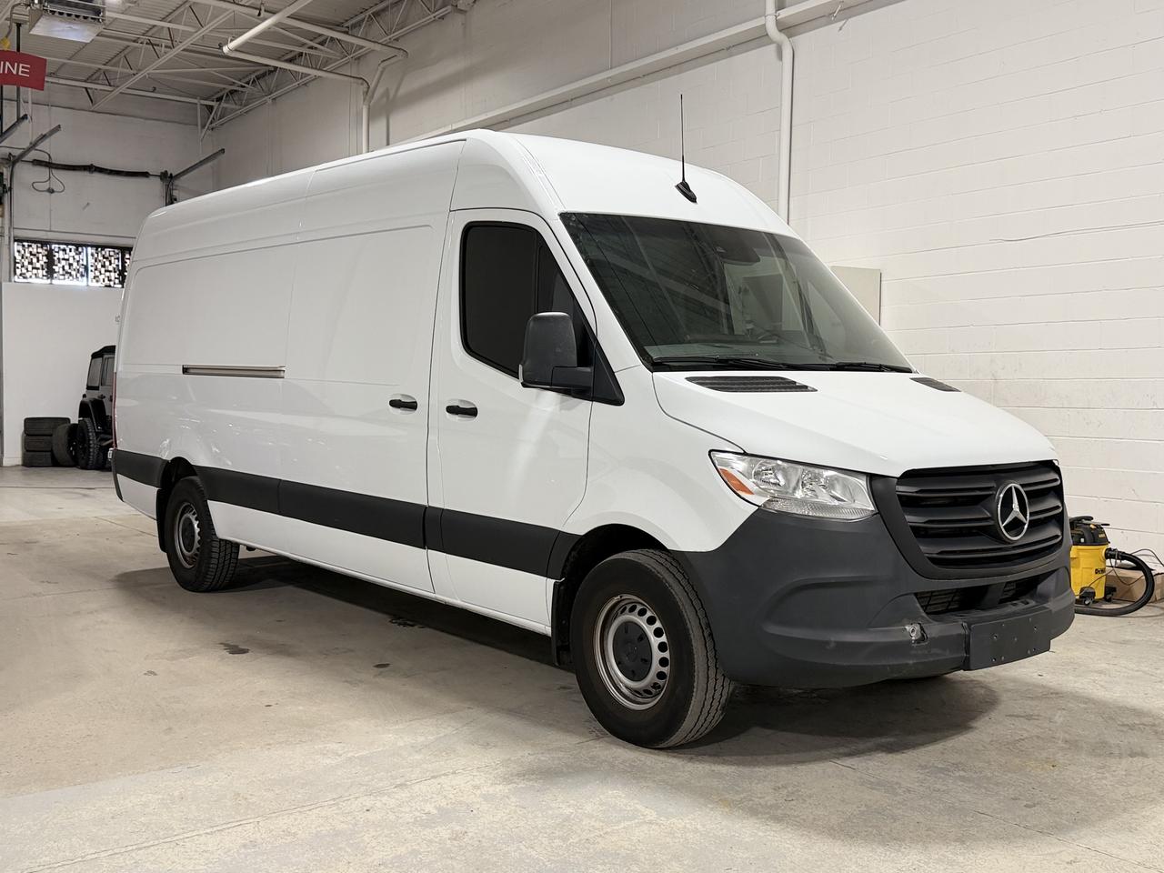2023 Mercedes-Benz Sprinter 2500 High Roof I4 Diesel 170" Photo3