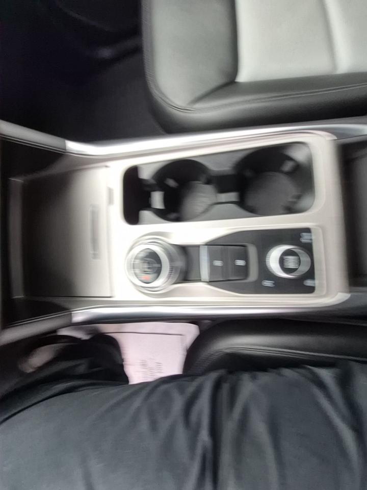 2023 Ford Explorer XLT APPEARANCE PACKAGE! 202A, LOADED, 7 PASSENGER! Photo