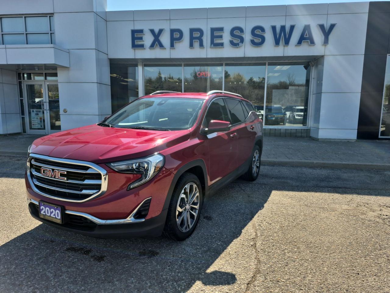 2020 GMC Terrain AWD, SLT, 2L TURBO, GREAT ON FUEL! LOWER KM'S! Photo0