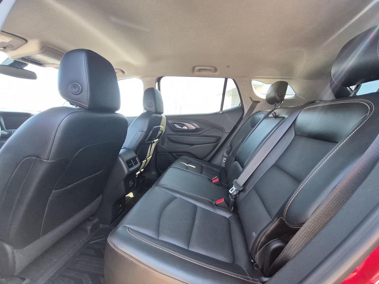 2020 GMC Terrain AWD, SLT, 2L TURBO, GREAT ON FUEL! LOWER KM'S! Photo
