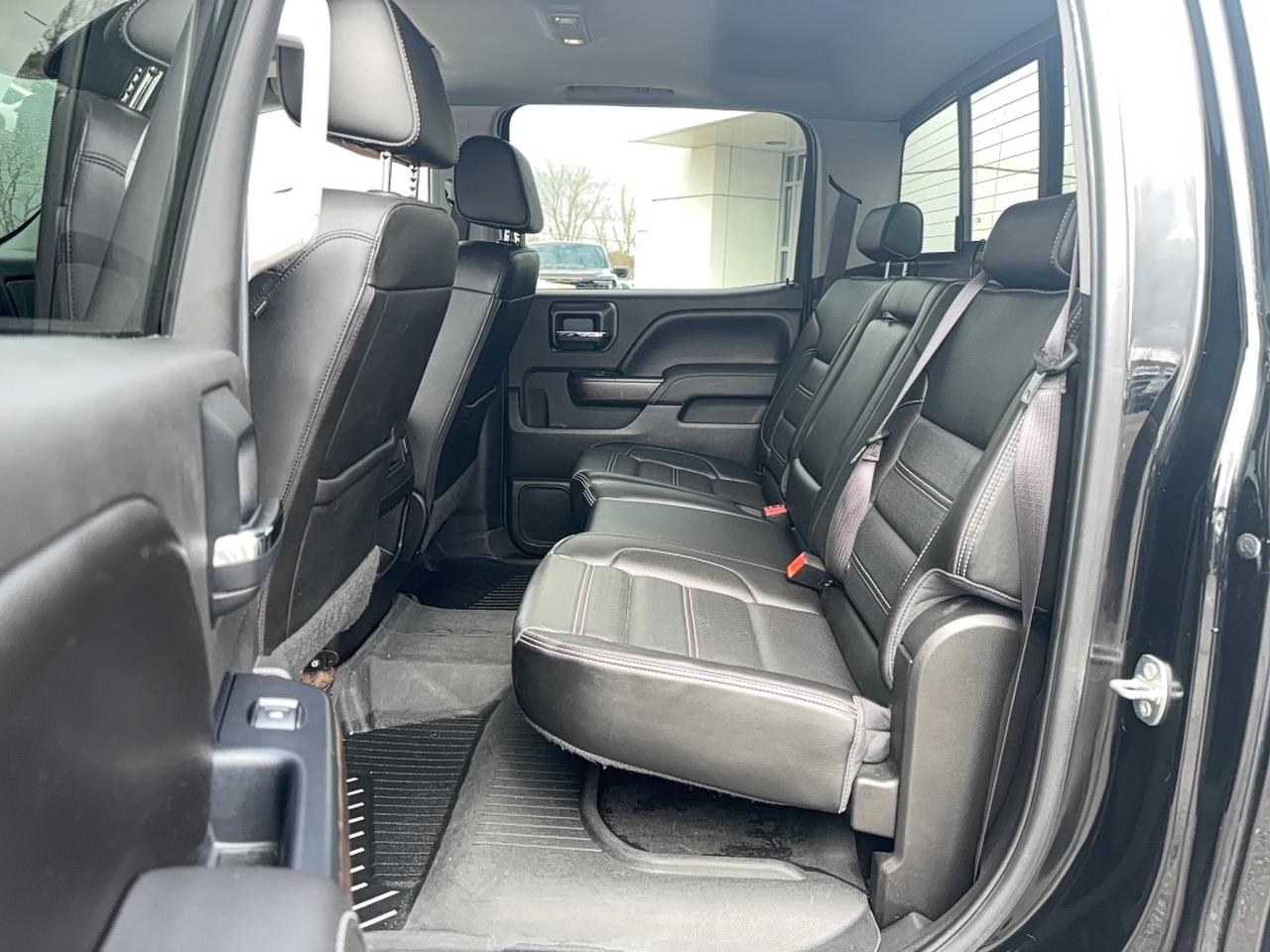 2017 GMC Sierra 1500 DENALI, LEATHER, SUNROOF, LOCAL TRADE! 5.3L Photo