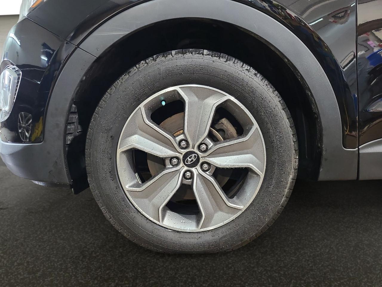 2015 Hyundai Santa Fe  - Photo #9