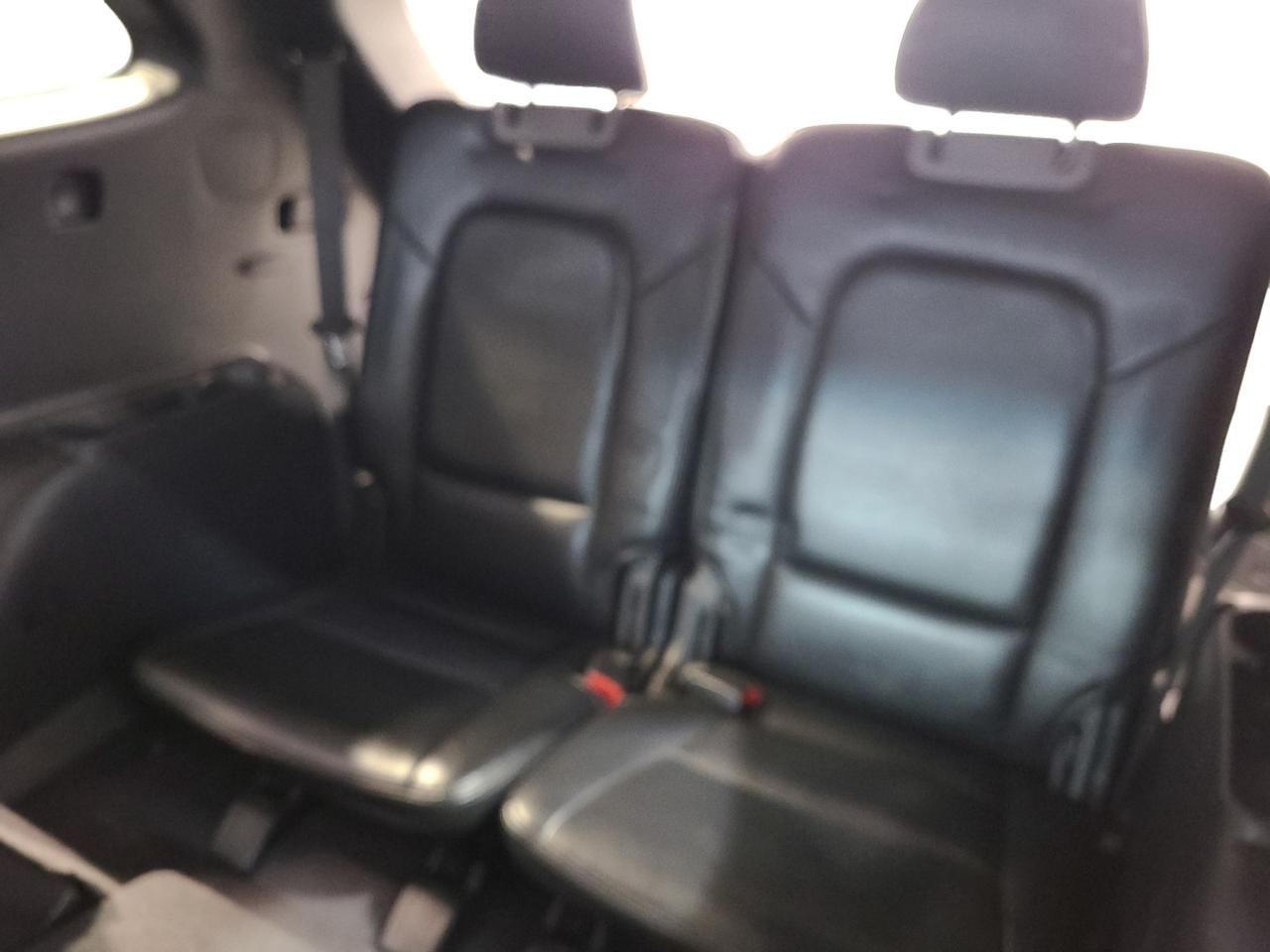 2015 Hyundai Santa Fe  - Photo #16