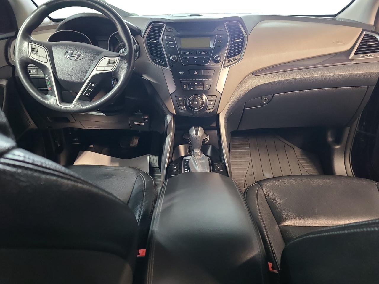 2015 Hyundai Santa Fe  - Photo #12