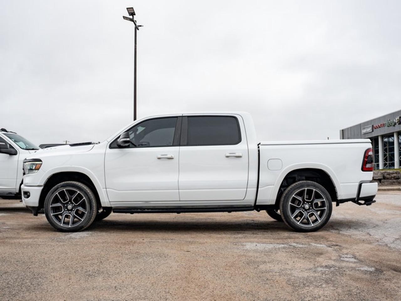 2021 RAM 1500 Big Horn Photo4