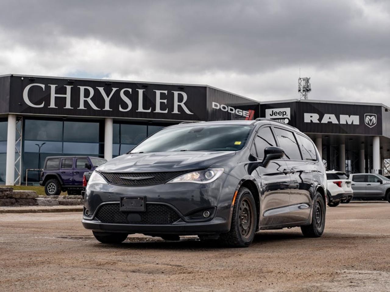 2020 Chrysler Pacifica Touring-L Plus Photo