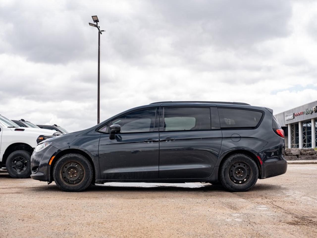 2020 Chrysler Pacifica Touring-L Plus Photo