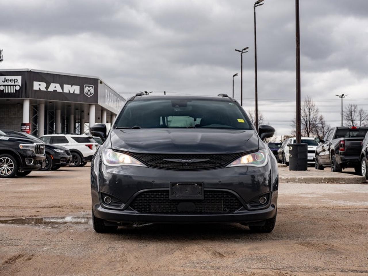 2020 Chrysler Pacifica Touring-L Plus Photo