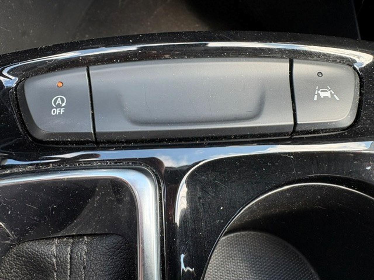 2025 Chevrolet Trax LT Photo