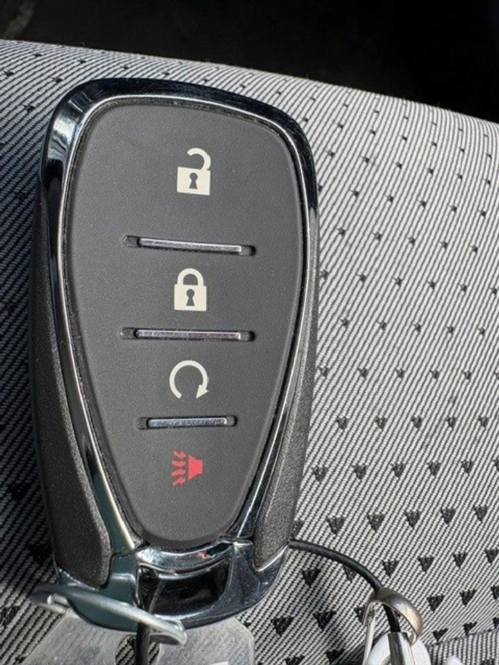 2025 Chevrolet Trax LT Photo