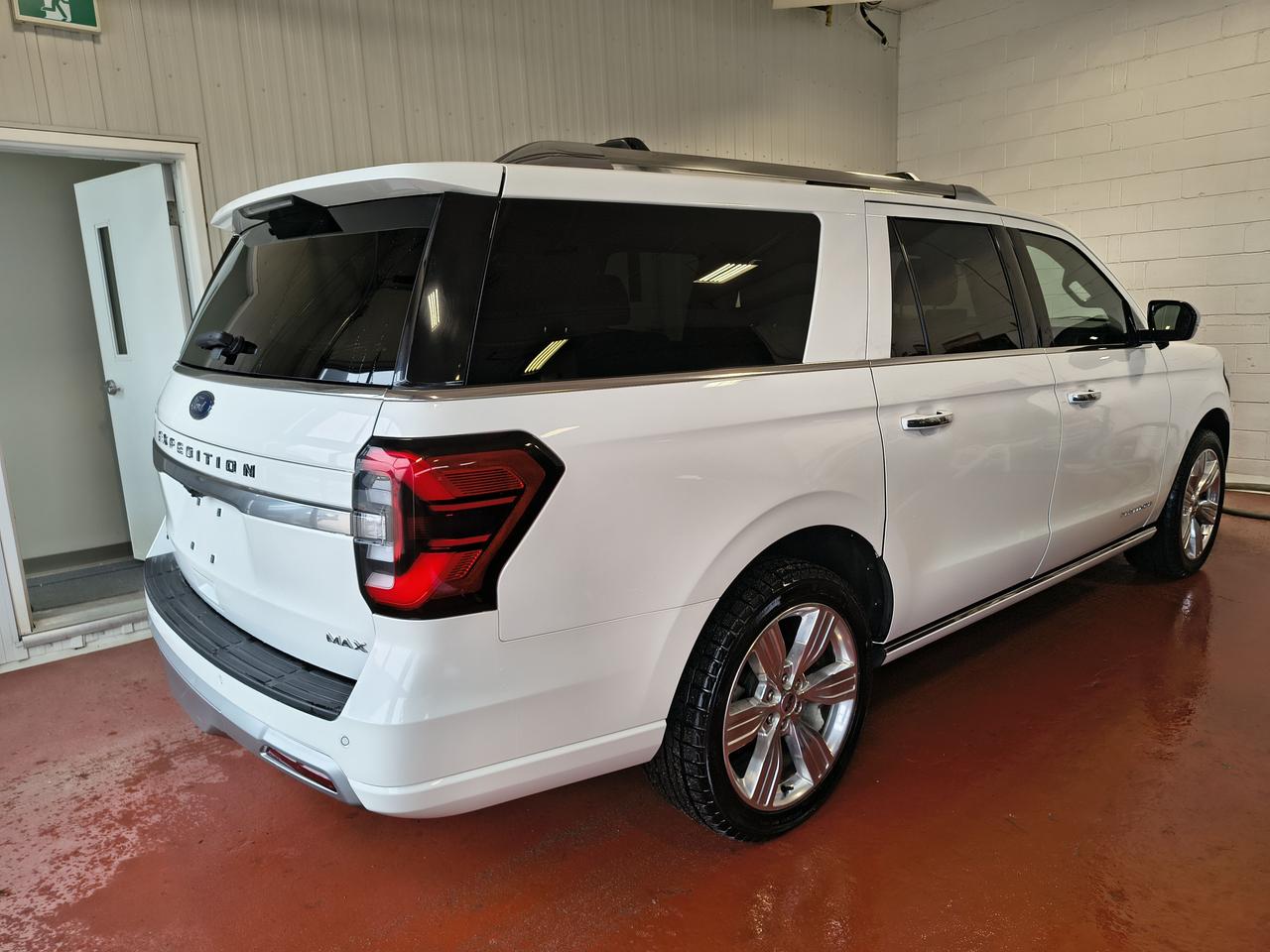 2023 Ford Expedition Platinum Max Photo0