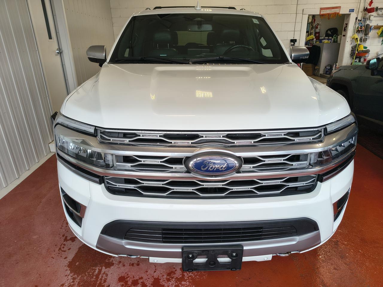 2023 Ford Expedition Platinum Max Photo0