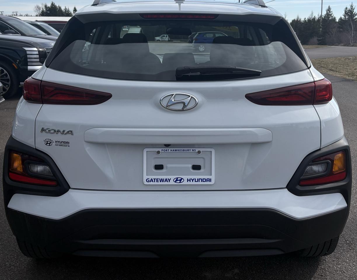 2021 Hyundai KONA Preferred Photo