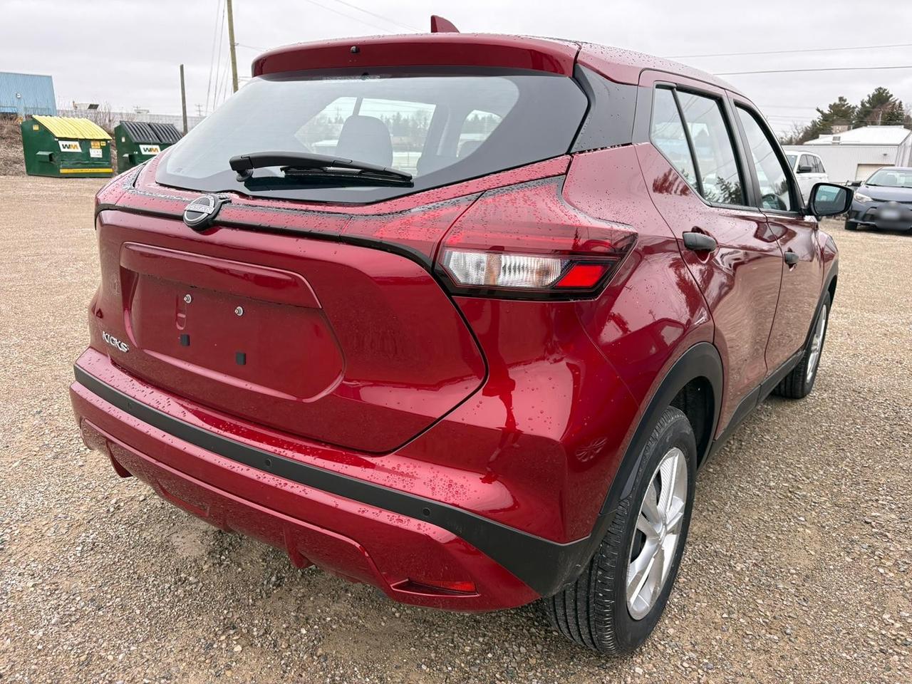 2025 Nissan Kicks S Photo3