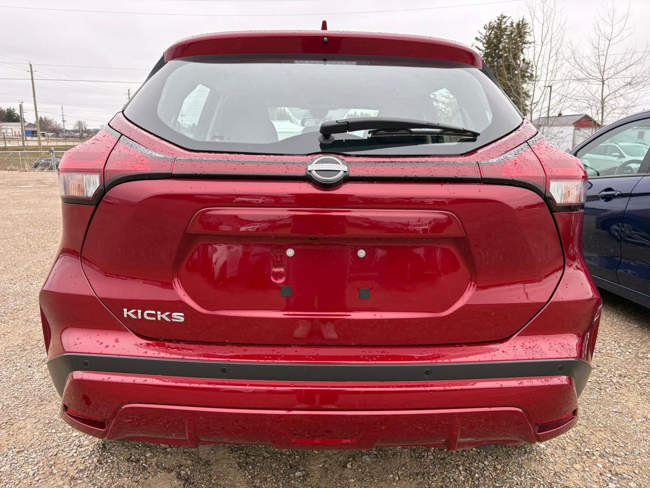 2025 Nissan Kicks S Photo