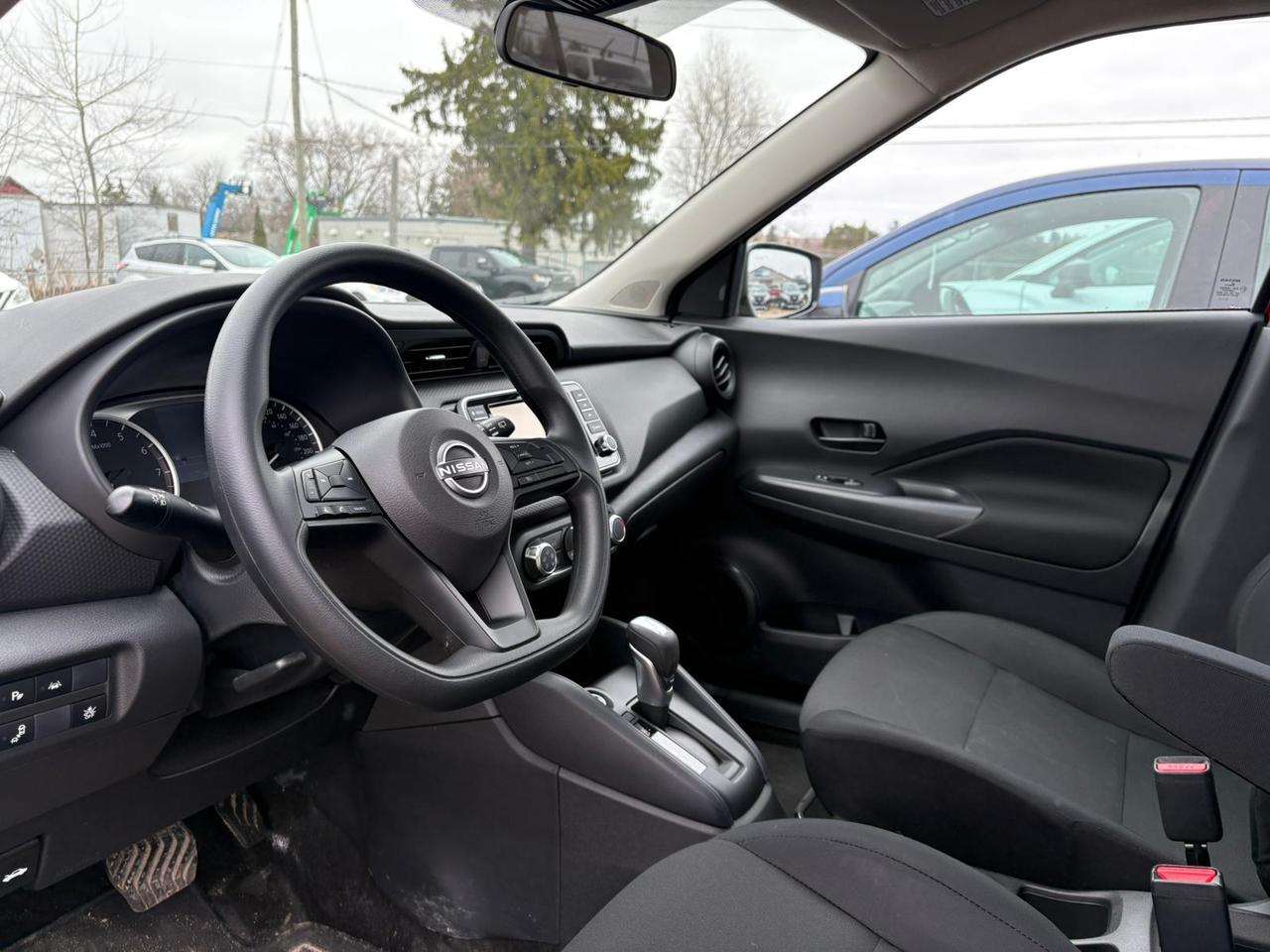 2025 Nissan Kicks S Photo