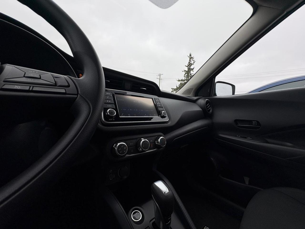 2025 Nissan Kicks S Photo