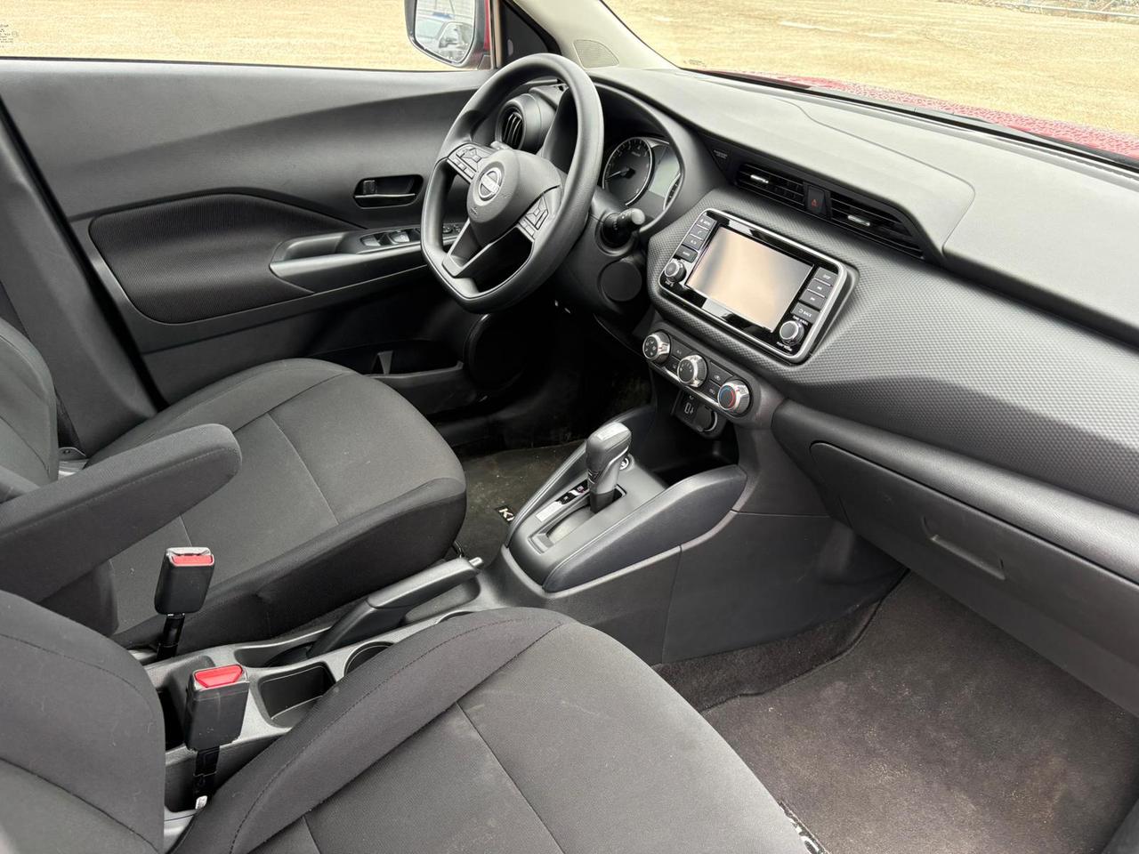 2025 Nissan Kicks S Photo