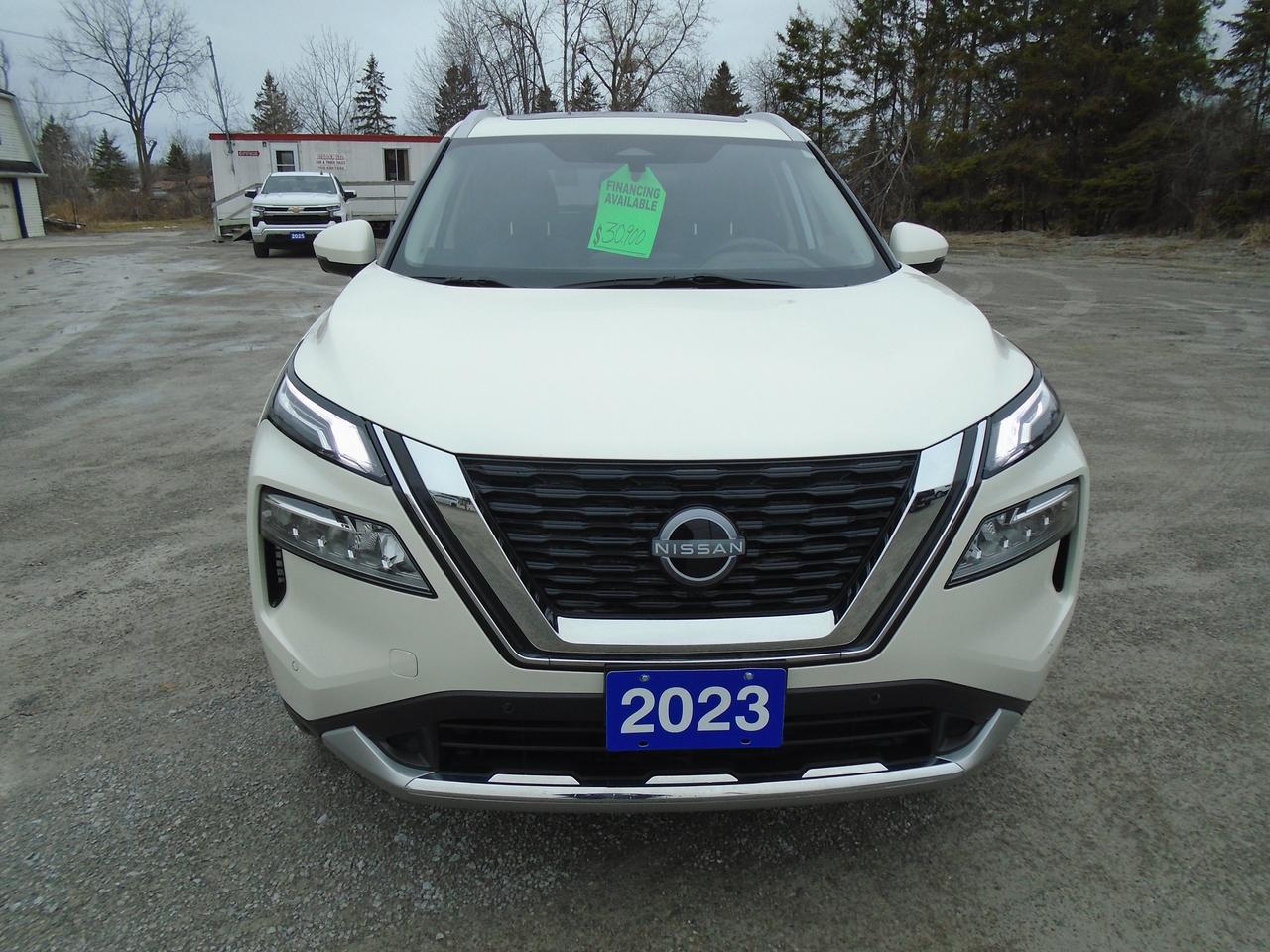 2023 Nissan Rogue Platinum Photo2