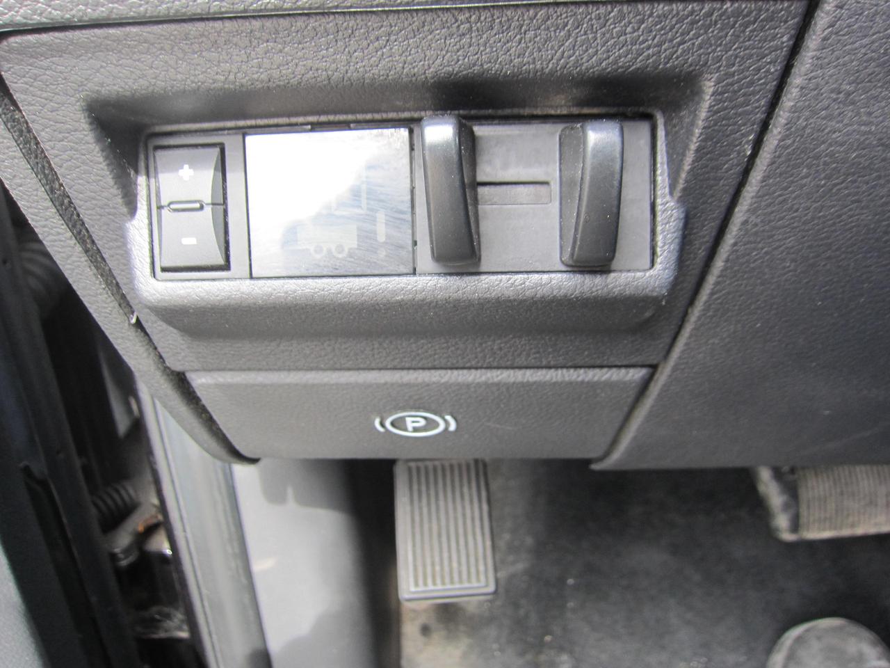 2011 RAM 1500 SPORT Photo