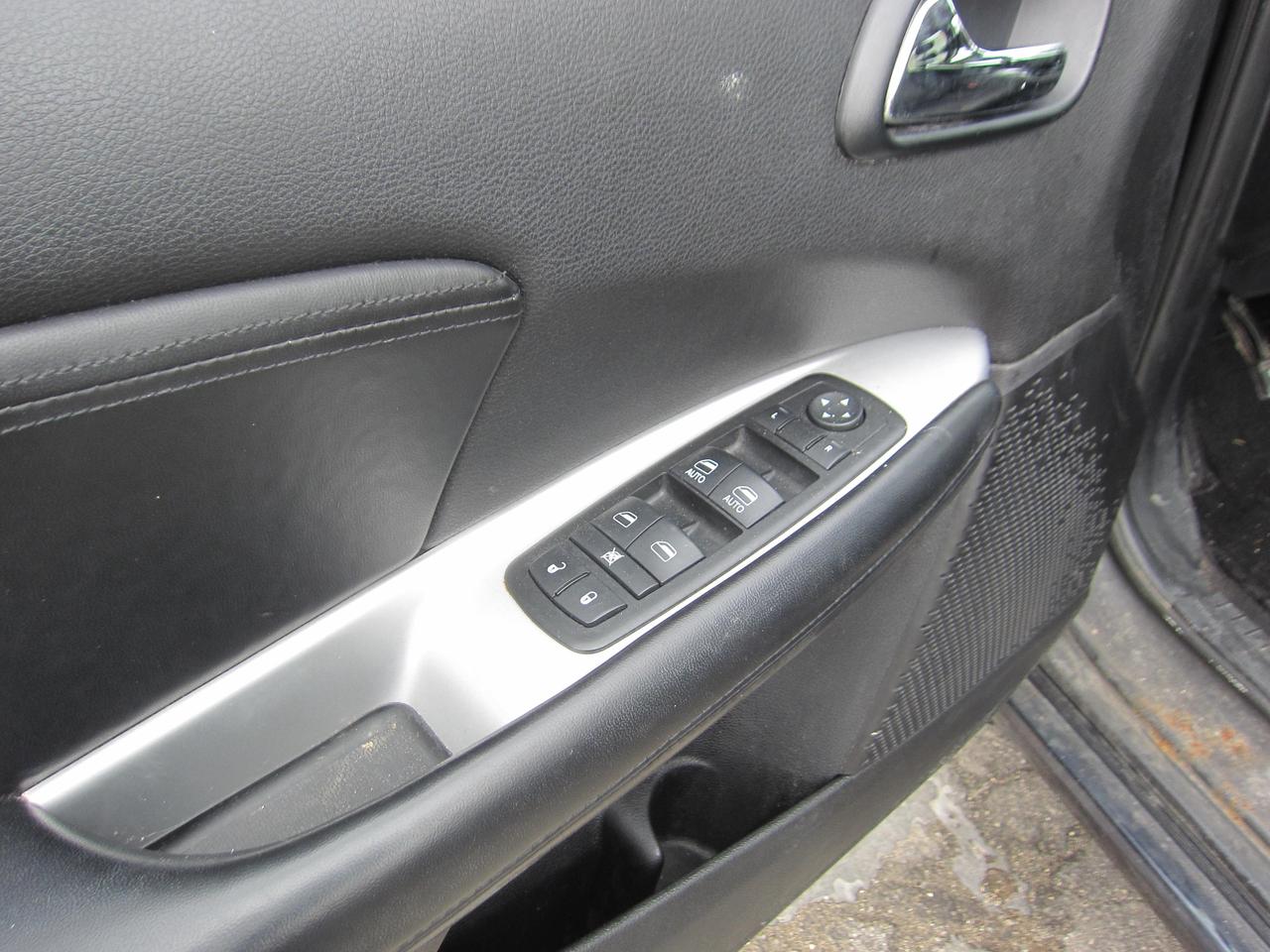 2011 Dodge Journey Crew Photo