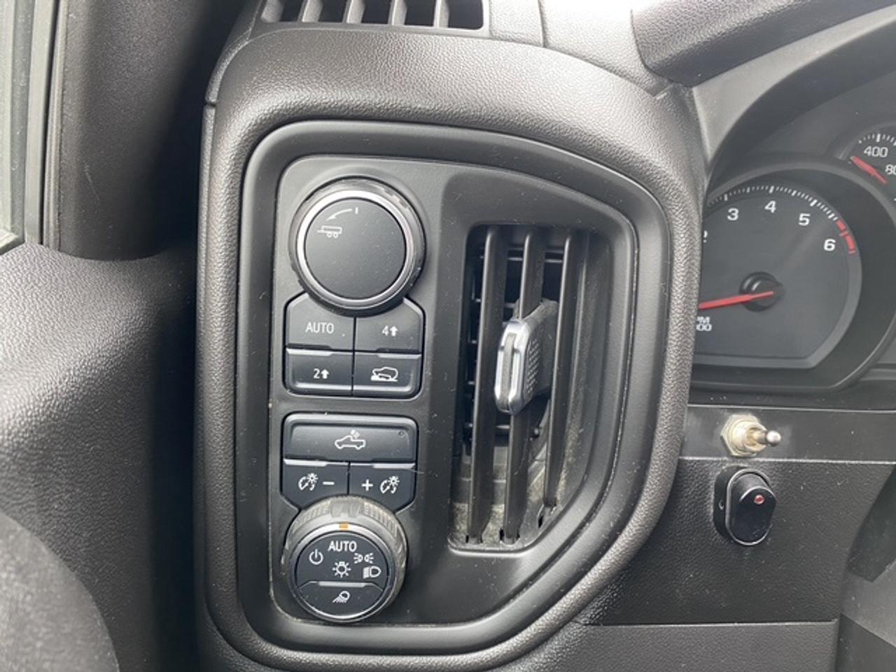 2021 Chevrolet Silverado 1500 Work Truck crewcab 4WD Photo